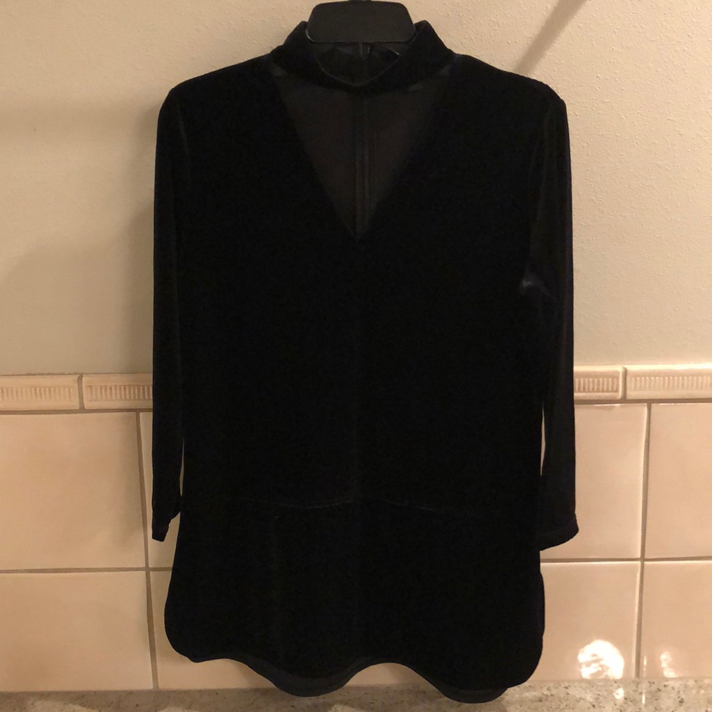 New Vintage Lauren Ralph Lauren Y2k 90's Velvet Choker Cutout Ruffle Hem Blouse